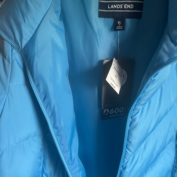 Women’s Lands End Down Winter coat - Picture 4 of 7